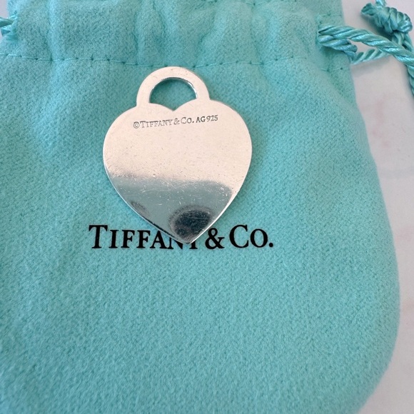 Tiffany & Co. large heart pendant - Picture 3 of 4
